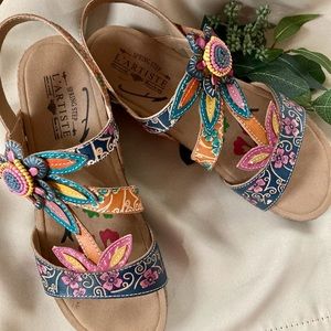 L’Artiste by Spring Step sandals
